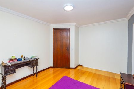 14_photo/94dce51c23.b37fb779aadef412-ATLAS-62b37c3c-7f94-4a92-8053-0548cca70c8a.jpg de casa à venda com 5 quartos, 182m² em Jardim das Américas, Curitiba