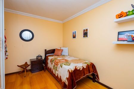 6_photo/94dce51c23.b37fb779aadef412-ATLAS-ba3e63ef-9c4b-42a0-b919-882ba3f88951.jpg de casa à venda com 5 quartos, 182m² em Jardim das Américas, Curitiba