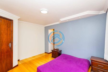 5_photo/94dce51c23.b37fb779aadef412-ATLAS-dc3b7b84-e0d9-4b97-a535-4eb3e8f5d48d.jpg de casa à venda com 5 quartos, 182m² em Jardim das Américas, Curitiba