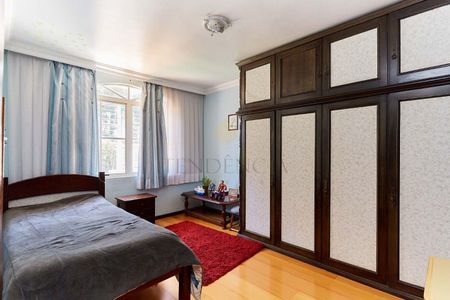 10_photo/94dce51c23.d7ac12836e0fb324-ATLAS-0eccfcca-76c2-4827-9480-a6a70a080201.jpg de casa à venda com 4 quartos, 182m² em Jardim das Américas, Curitiba