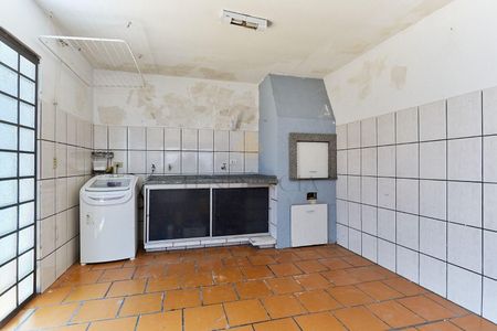 14_photo/94dce51c23.d7ac12836e0fb324-ATLAS-8a7794bb-1e7a-465f-ad5b-8d5b71ec17f3.jpg de casa à venda com 4 quartos, 182m² em Jardim das Américas, Curitiba