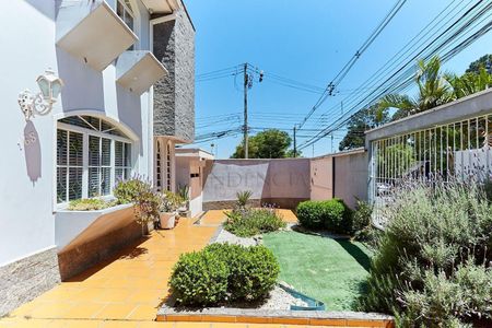 6_photo/94dce51c23.d7ac12836e0fb324-ATLAS-c32bc5e5-9ef2-4976-ade4-105e667bacff.jpg de casa à venda com 4 quartos, 182m² em Jardim das Américas, Curitiba