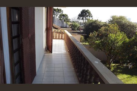 17_photo/94dce51c4b.6b2453e70642c87c-ATLAS-b4a3eaf5-0c19-4c8f-980a-1a4a4449c5e5.jpg de casa à venda com 4 quartos, 284m² em Jardim das Américas, Curitiba