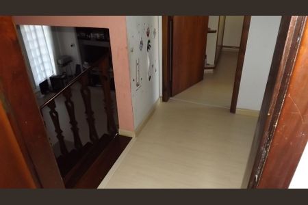 22_photo/94dce51c4b.6b2453e70642c87c-ATLAS-e69cd1f3-9cdb-4f68-b0b2-89f8b6437f24.jpg de casa à venda com 4 quartos, 284m² em Jardim das Américas, Curitiba