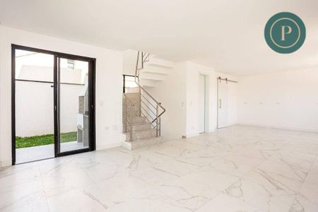 11_photo/94dce51e41.f44e87686b9e9e40-ATLAS-882c2ad9-ae4f-4030-b452-c5b2d113e110.jpg de casa à venda com 3 quartos, 179m² em Guabirotuba, Curitiba