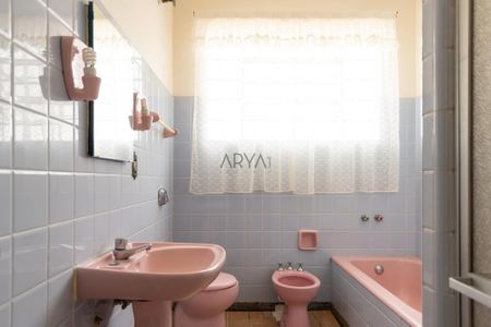 10_photo/94dce51ea1.2008f600ea595daf-ATLAS-e6d62a21-d55b-41b3-bdf5-8a9dc309b175.jpg de casa à venda com 0 quarto, 308m² em Jardim das Américas, Curitiba