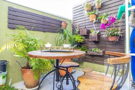 10_photo/94dce51ea1.2ce5201576a7c590-ATLAS-d637f6a8-3ac5-44a7-b893-ce99efc834d0.jpg de casa à venda com 3 quartos, 132m² em Jardim das Américas, Curitiba