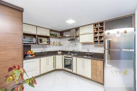 11_photo/94dce51ea1.2ce5201576a7c590-ATLAS-f2ae90cf-4205-4417-a60f-93c4e2fba6d2.jpg de casa à venda com 3 quartos, 132m² em Jardim das Américas, Curitiba