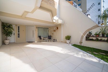 10_photo/94dce51f35.c696d6dfecea6f1c-ATLAS-4e5bb2e7-c889-48e5-b1cb-b1e19f1aab01.jpg de casa à venda com 4 quartos, 210m² em Jardim das Américas, Curitiba