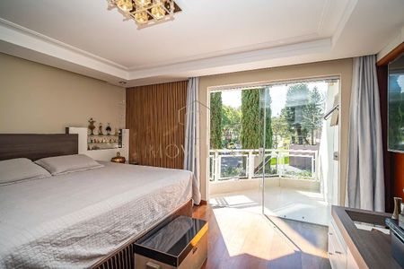 14_photo/94dce51f35.c696d6dfecea6f1c-ATLAS-c3dda7ac-6ef5-4bd3-a0f7-4f2cd7ec20b0.jpg de casa à venda com 4 quartos, 210m² em Jardim das Américas, Curitiba