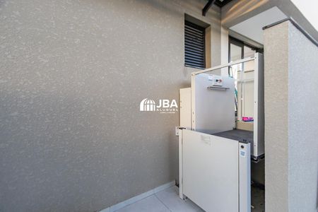 5_photo/94dce51f79.4cea1a0b3f6bbd2f-ATLAS-2b764ef2-1777-45cd-ba7d-21bc2aeea7fe.jpg de kitnet/studio para alugar com 1 quarto, 28m² em Guabirotuba, Curitiba