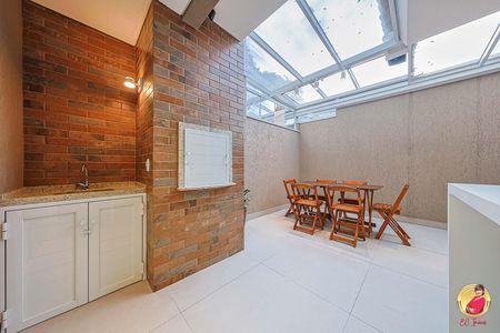 4_photo/94dce51f9d.38153d79977beed0-ATLAS-704e6f82-d0dc-4f76-8d3a-0fff6105aced.jpg de casa à venda com 4 quartos, 200m² em Guabirotuba, Curitiba