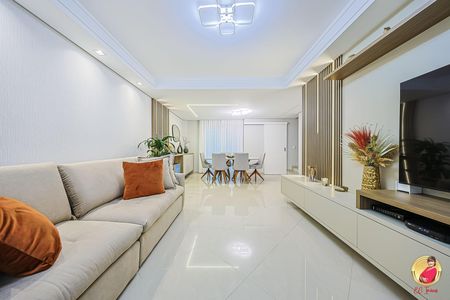 5_photo/94dce51f9d.38153d79977beed0-ATLAS-a6fb4e55-8aca-4b60-bd13-8f7dc7d63dba.jpg de casa à venda com 4 quartos, 200m² em Guabirotuba, Curitiba