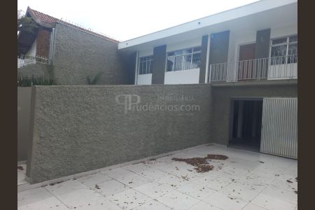 3_photo/94dce51fa1.e2451d589f4ca2b2-ATLAS-269c9d2c-01e8-41cb-9ff0-68a0f3991b8a.jpg de casa à venda com 3 quartos, 201m² em Guabirotuba, Curitiba