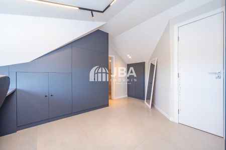 10_photo/94dce51fb3.04a823dc9d4d949a-ATLAS-4ae39ce5-b67c-4f80-8800-782633a0d5f2.jpg de casa à venda com 4 quartos, 227m² em Guabirotuba, Curitiba