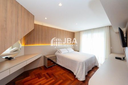 11_photo/94dce51fb3.04a823dc9d4d949a-ATLAS-4fcd1ac5-97a1-4879-a996-3553ca606c5a.jpg de casa à venda com 4 quartos, 227m² em Guabirotuba, Curitiba