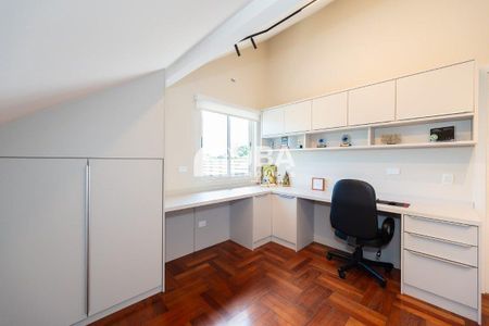 6_photo/94dce51fb3.04a823dc9d4d949a-ATLAS-53567365-2dc7-430e-80e4-7e17a1519d82.jpg de casa à venda com 4 quartos, 227m² em Guabirotuba, Curitiba