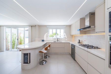 3_photo/94dce51fb3.04a823dc9d4d949a-ATLAS-60fafc58-760e-4ffb-87b7-17ca9cb70f0c.jpg de casa à venda com 4 quartos, 227m² em Guabirotuba, Curitiba