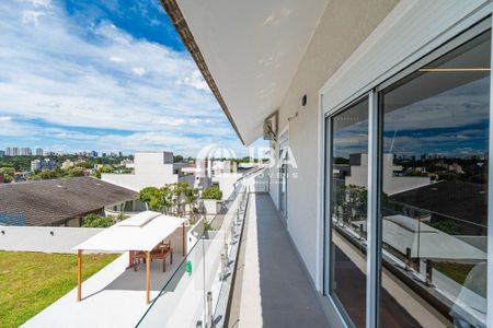 40_photo/94dce51fb3.04a823dc9d4d949a-ATLAS-72851e36-8d68-4fc8-a01e-bd0c499e738c.jpg de casa à venda com 4 quartos, 227m² em Guabirotuba, Curitiba