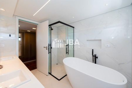 45_photo/94dce51fb3.04a823dc9d4d949a-ATLAS-81326670-068f-4b3d-84f1-5f17cf923b3a.jpg de casa à venda com 4 quartos, 227m² em Guabirotuba, Curitiba