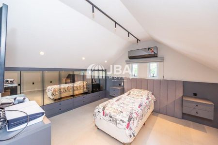 47_photo/94dce51fb3.04a823dc9d4d949a-ATLAS-8c936027-7658-4fbf-aba1-4476e4fcb140.jpg de casa à venda com 4 quartos, 227m² em Guabirotuba, Curitiba