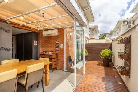 5_photo/94dce5211d.bd2dffe6b68feeb7-ATLAS-c5c754ea-b3c8-4a44-9c63-29ae12fdfed4.jpg de casa à venda com 4 quartos, 178m² em Guabirotuba, Curitiba