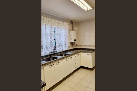 8_photo/94dce52139.fbcd7a2e7ac63d93-ATLAS-3f49e182-a581-4eb1-81bd-8eeeae70bc65.jpg de casa à venda com 3 quartos, 271m² em Guabirotuba, Curitiba