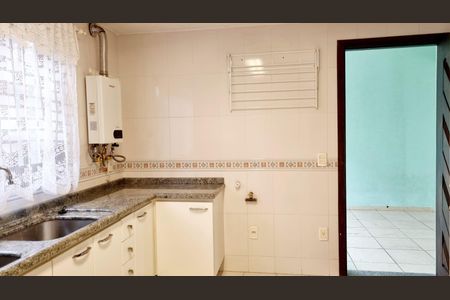 4_photo/94dce52139.fbcd7a2e7ac63d93-ATLAS-a1a2984a-a034-4543-8a28-ea9aa6e3c391.jpg de casa à venda com 3 quartos, 271m² em Guabirotuba, Curitiba