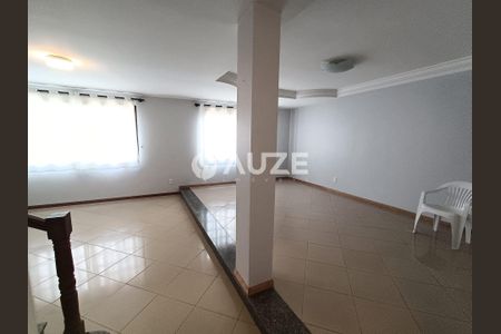 6_photo/94dce52139.fbcd7a2e7ac63d93-ATLAS-bb121e96-053b-4064-94f2-91081febc9c5.jpg de casa à venda com 3 quartos, 271m² em Guabirotuba, Curitiba