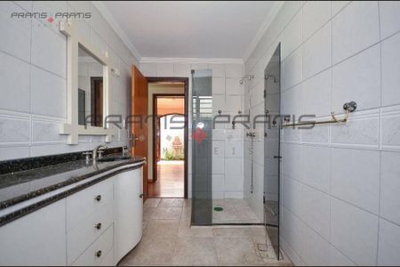 3_photo/94dce52187.61bfc18f4f00076e-ATLAS-08b70851-2ae9-4ca1-b3da-0bfd85a91983.jpg de casa à venda com 4 quartos, 280m² em Guabirotuba, Curitiba