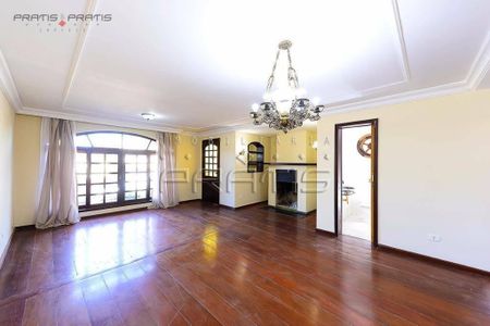 4_photo/94dce52187.61bfc18f4f00076e-ATLAS-2d5edfde-2d56-4d54-a138-2a4185fb4c6c.jpg de casa à venda com 4 quartos, 280m² em Guabirotuba, Curitiba