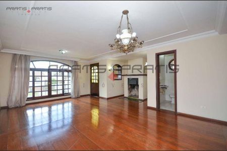 12_photo/94dce52187.61bfc18f4f00076e-ATLAS-3a1af39b-0e08-4a73-9a1e-984ee692b4a7.jpg de casa à venda com 4 quartos, 280m² em Guabirotuba, Curitiba