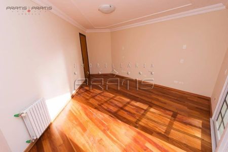 7_photo/94dce52187.61bfc18f4f00076e-ATLAS-5c9f5cbe-3880-49cd-9d78-ef2da3e64862.jpg de casa à venda com 4 quartos, 280m² em Guabirotuba, Curitiba