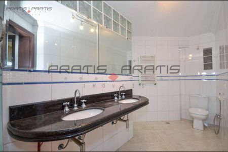 30_photo/94dce52187.61bfc18f4f00076e-ATLAS-8ee12e6e-30d5-469a-92bc-b5c13e4c71db.jpg de casa à venda com 4 quartos, 280m² em Guabirotuba, Curitiba