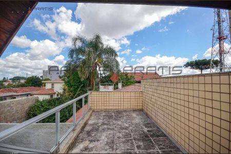 40_photo/94dce52187.61bfc18f4f00076e-ATLAS-c7413a90-4a72-4a5f-8075-435b58c1d685.jpg de casa à venda com 4 quartos, 280m² em Guabirotuba, Curitiba