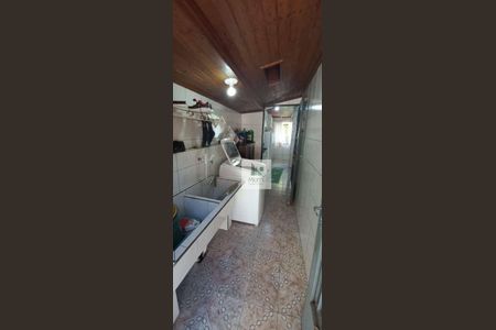 8_photo/94dce5228b.f2ed236aecaa8a04-ATLAS-493eb07f-c761-49d9-b4f4-bb88d94fd3e7.jpg de casa à venda com 4 quartos, 140m² em Jardim das Américas, Curitiba