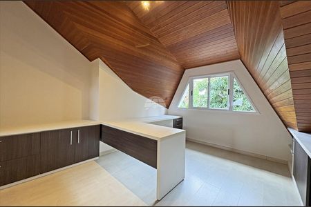 42_photo/94dce522e3.8acd071231b7a74c-ATLAS-d7904d1b-be4f-4bbb-b868-d0b14b2ea083.jpg de casa para alugar com 3 quartos, 163m² em Jardim das Américas, Curitiba