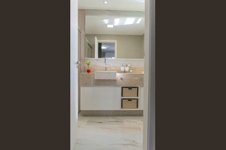 3_photo/94dce522fb.2f15d505e37c7ac5-ATLAS-0a98369e-e372-445e-9d66-d88d5aba5d05.jpg de casa à venda com 4 quartos, 188m² em Jardim das Américas, Curitiba