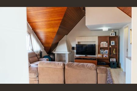 2_photo/94dce522fb.2f15d505e37c7ac5-ATLAS-5c9aeff5-a792-4c8d-91c0-921b3cc060e6.jpg de casa à venda com 4 quartos, 188m² em Jardim das Américas, Curitiba