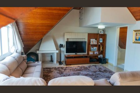 19_photo/94dce522fb.2f15d505e37c7ac5-ATLAS-82fbc7cc-eedc-4e32-a33e-aaf5a7f22b19.jpg de casa à venda com 4 quartos, 188m² em Jardim das Américas, Curitiba