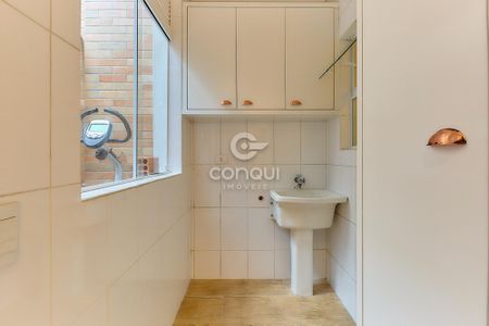 24_photo/94dce523d7.eb4747a7722cd593-ATLAS-9d03fd33-e344-431b-a644-04c1dcca2ee5.jpg de casa à venda com 3 quartos, 173m² em Guabirotuba, Curitiba