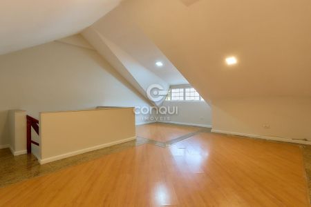 42_photo/94dce523d7.eb4747a7722cd593-ATLAS-c3f4b649-5b5d-4bdb-8892-c9c8b172418b.jpg de casa à venda com 3 quartos, 173m² em Guabirotuba, Curitiba