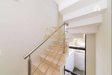 19_photo/94dce523ef.f2bfaed4af7a5e8b-ATLAS-ae5ccbb5-bdae-445c-977a-93c2122ce259.jpg de casa à venda com 3 quartos, 177m² em Guabirotuba, Curitiba