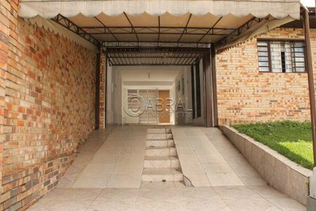 11_photo/94dce524f7.21b0f3a91dd3e2b0-ATLAS-562dcf0a-7c9d-4453-909a-3d994acfa8ba.jpg de casa à venda com 4 quartos, 190m² em Guabirotuba, Curitiba