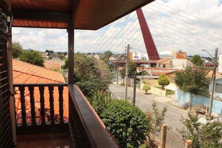 4_photo/94dce524f7.21b0f3a91dd3e2b0-ATLAS-8be7c3c3-233e-4b91-8a90-c7082ebce68b.jpg de casa à venda com 4 quartos, 190m² em Guabirotuba, Curitiba