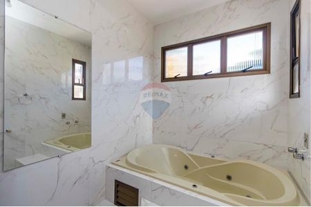 5_photo/94dce52775.c696d6dfecea6f1c-ATLAS-8ff98aa9-fb93-404d-9eec-7ccd48590092.jpg de casa à venda com 3 quartos, 248m² em Guabirotuba, Curitiba