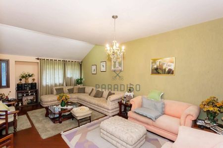2_photo/94dce527a3.8280fc8df53f6233-ATLAS-6b972e83-deae-4ee1-8a69-19febd9c81f5.jpg de casa à venda com 4 quartos, 320m² em Guabirotuba, Curitiba