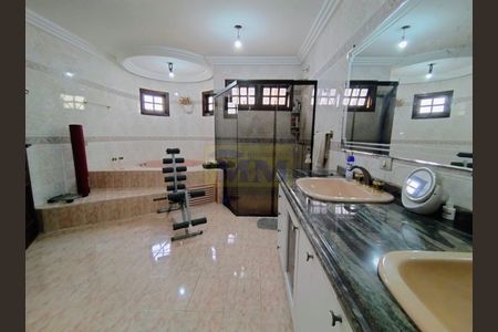 3_photo/94dce527b7.04a823dc9d4d949a-ATLAS-1e1c8fa9-d37e-4c98-824d-ade05a0f7f1f.jpg de casa à venda com 3 quartos, 332m² em Guabirotuba, Curitiba