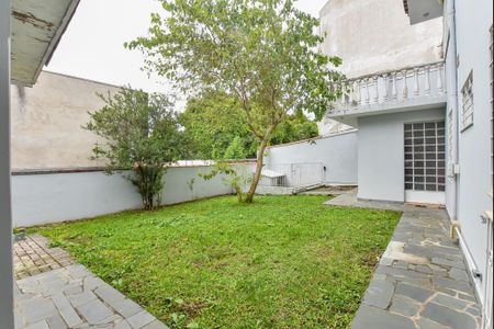 47_photo/94dce527d3.293c3d9b97b12f43-ATLAS-0d63f802-9f2f-481e-8d07-e2bd2334c3f2.jpg de casa à venda com 3 quartos, 223m² em Guabirotuba, Curitiba