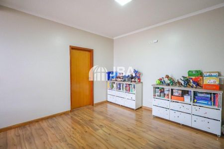 33_photo/94dce52821.18e6ac91b37a8e88-ATLAS-82bbaef3-c9a9-412e-9a4e-08db6e2ce9f8.jpg de casa à venda com 0 quarto, 233m² em Guabirotuba, Curitiba